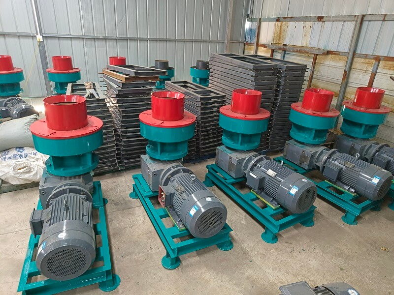 Pellet Machinery, Crusher, Mixer, Cooler, Packing MachineNew Ring Die Wood Pellet Machine