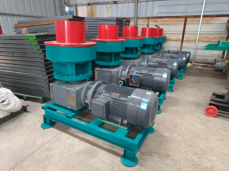 Pellet Machinery, Crusher, Mixer, Cooler, Packing MachineNew Ring Die Wood Pellet Machine